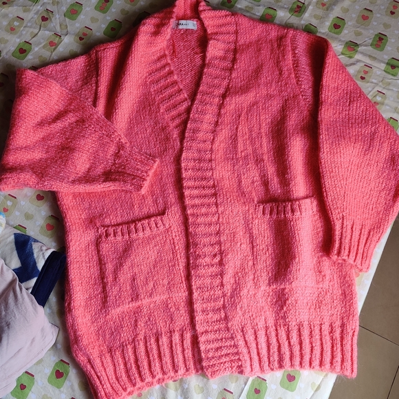 ZARA Oversized Cardigan - Picture 2 of 4